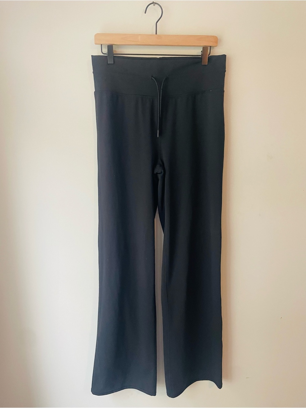 Vuori Wide-Leg Black Pant